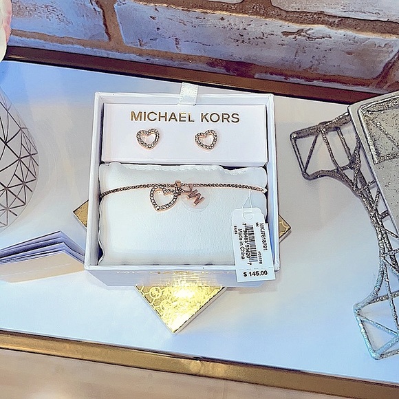 Michael Kors Rose Gold Crystal Heart Stud Earring & Logo Charm Bracelet Box Set. - Picture 11 of 16